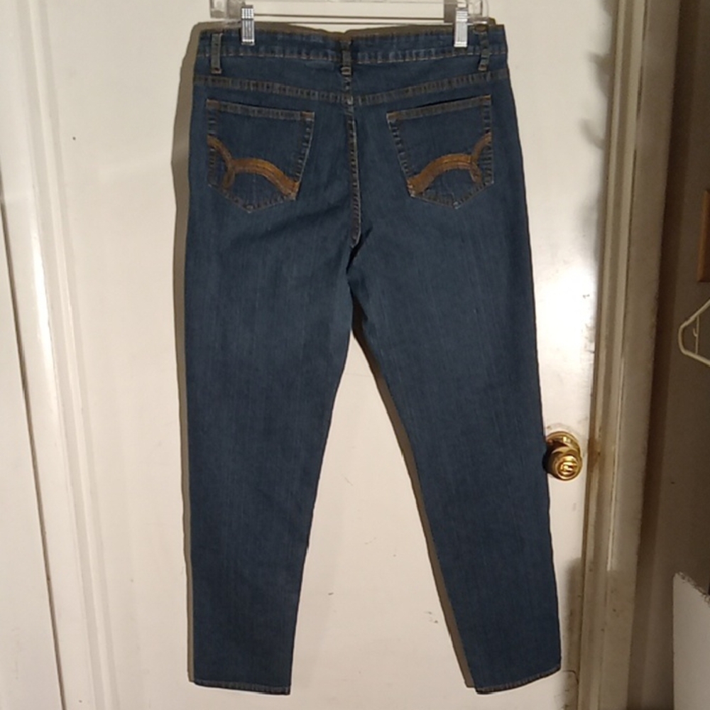 Woman's jeans blue size 14. Good stretch.